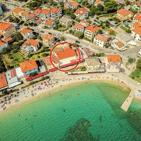 Apartment Bojan With Terrace And Sea View Baška Esterno foto