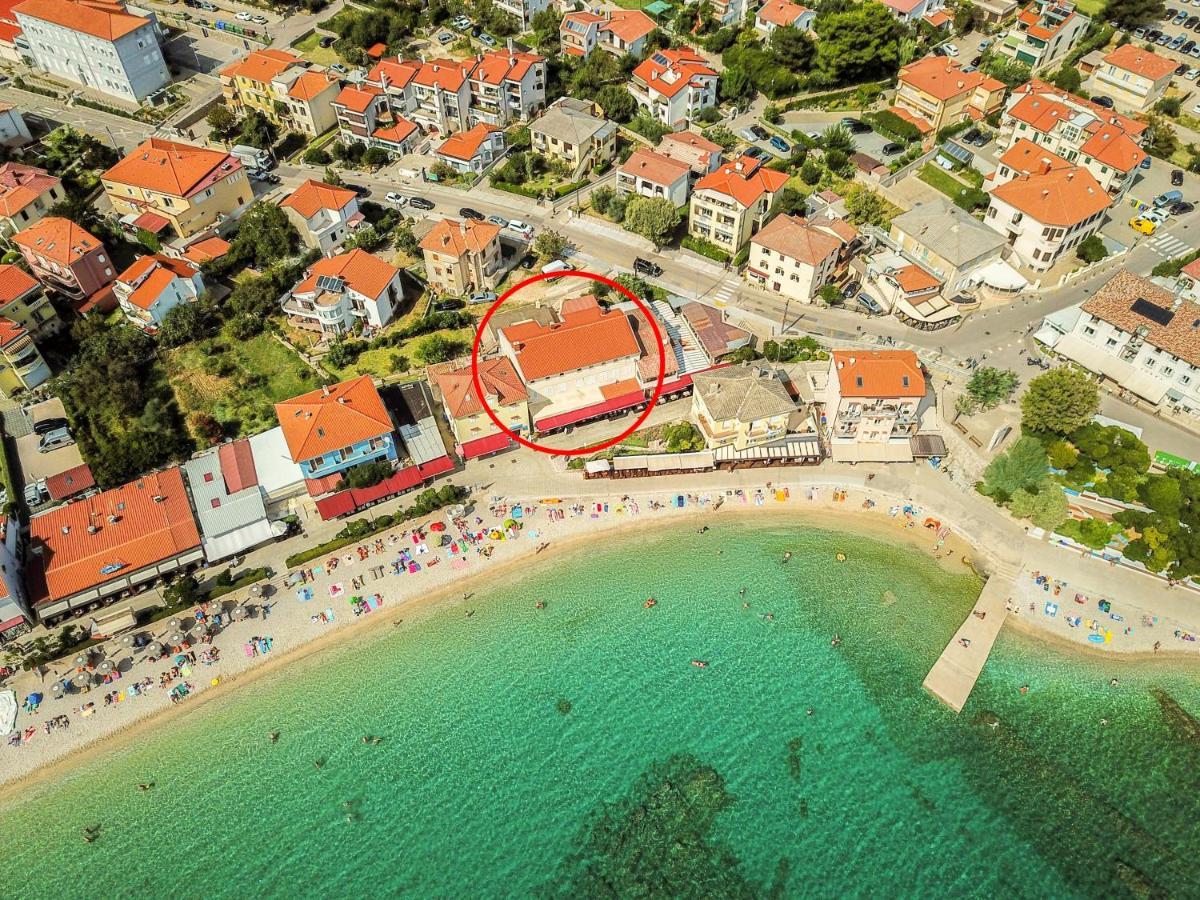 Apartment Bojan With Terrace And Sea View Baška Esterno foto